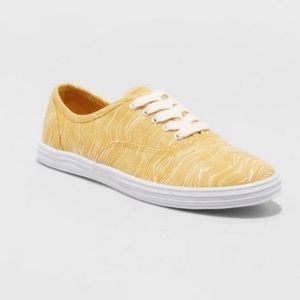 Women's Lunea Lace-Up Apparel Sneakers - Universal Thread Tan